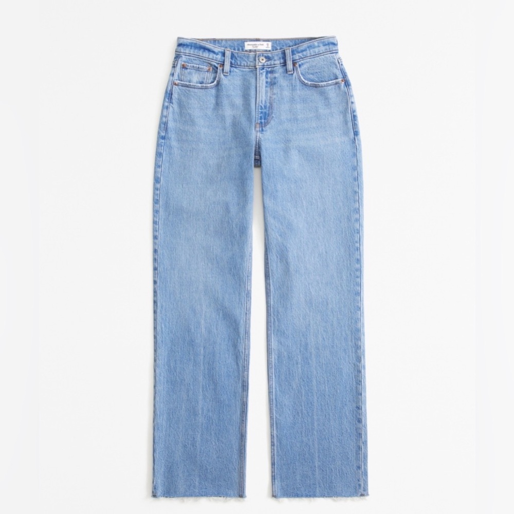 NWOT Abercrombie Low Rise Baggy Jean, size 28 tall